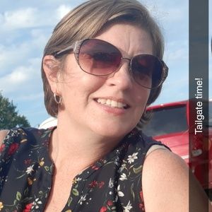 Meet your Posher, Carolyn